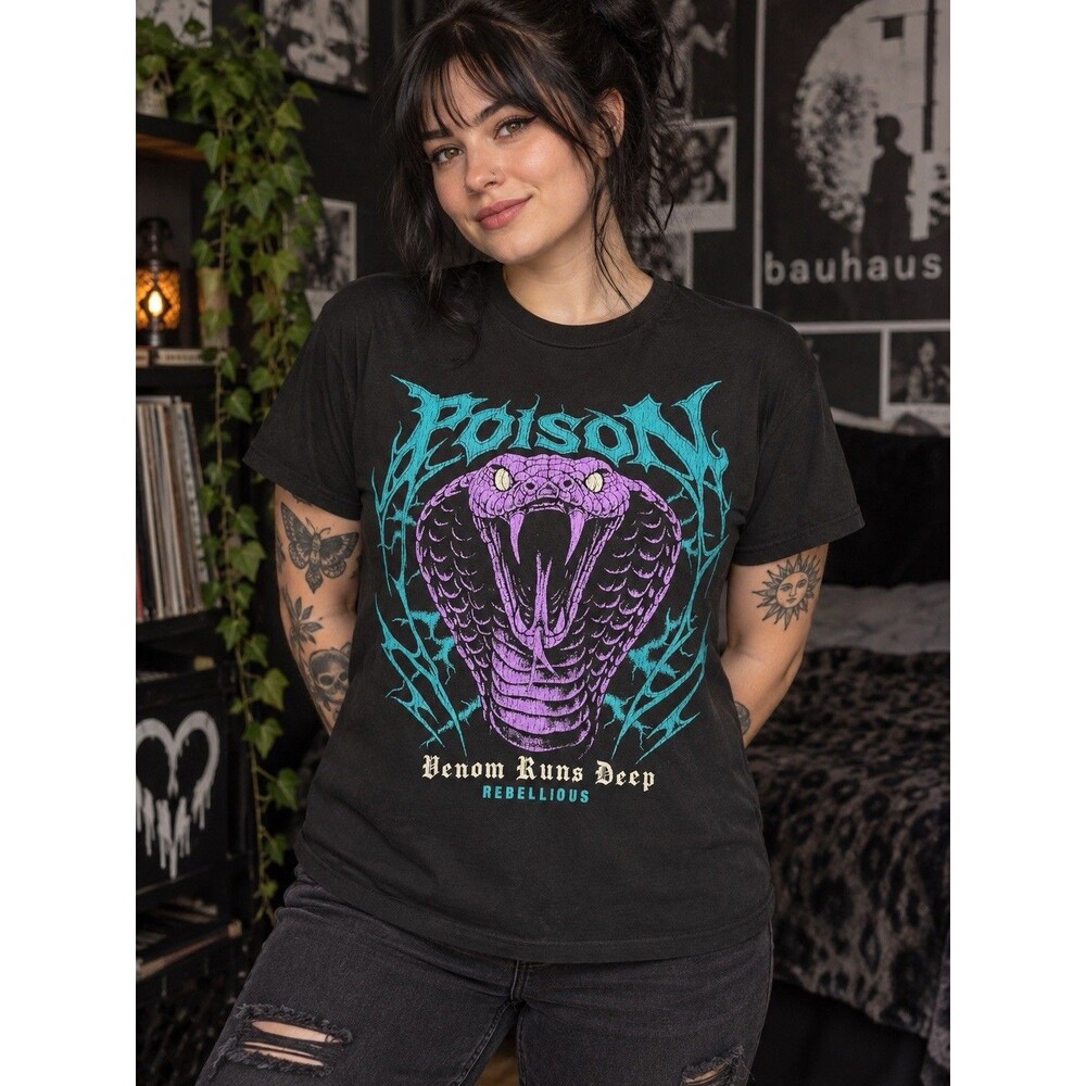 Poison Venom Runs Deep Cobra Snake T Shirt Medium Black BrandMakers Graphic